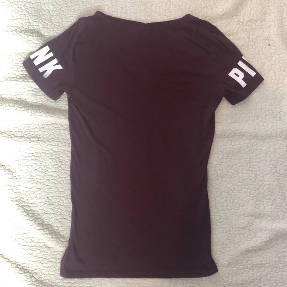 Maroon Pink v-neck shirt - Picture 2 of 4